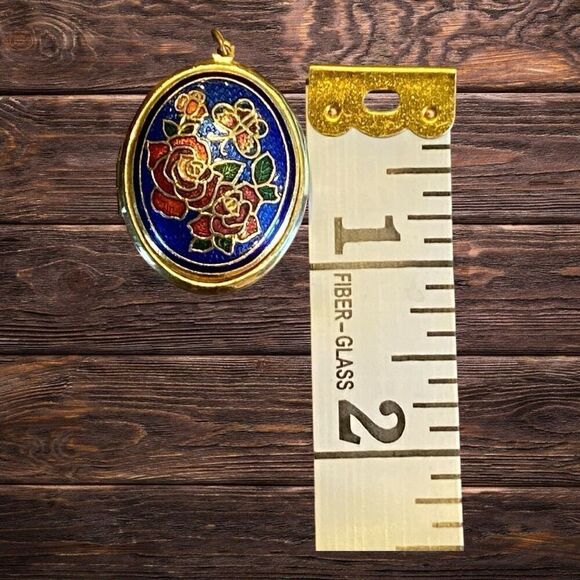 Cloisonné Butterfly Roses Locket Two Sided - Picture 4 of 4